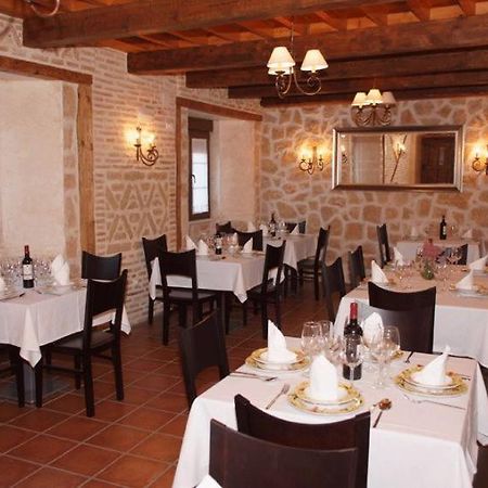 فندق La Casona De Dona Petra Villarmentero de Campos المظهر الخارجي الصورة
